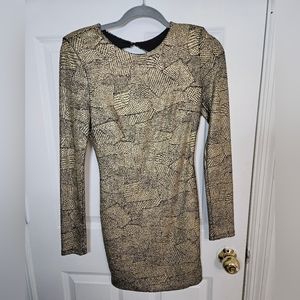 DO&BE women’s gold snake print long sleeves stretch open back party dress.